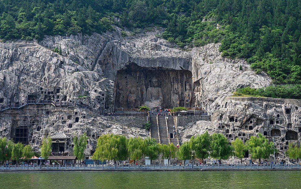Zhongshan Grottoes
