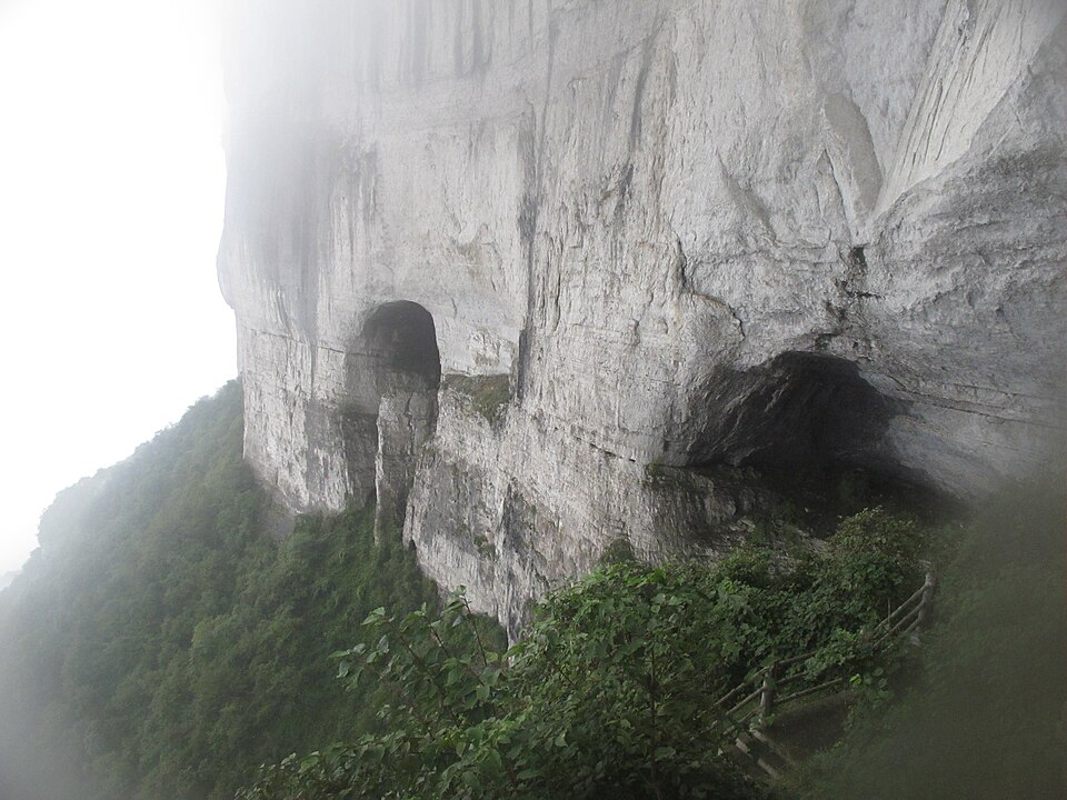 Mount Jinfo (Jinfo Mountain) Tourism Area