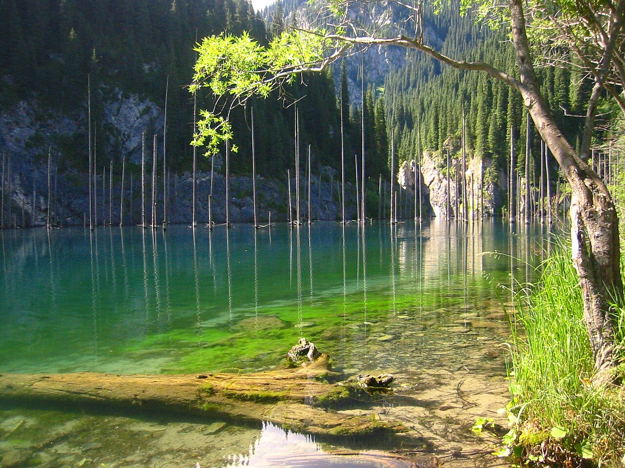 Kaizhou Hanfeng Lake Tourism Area