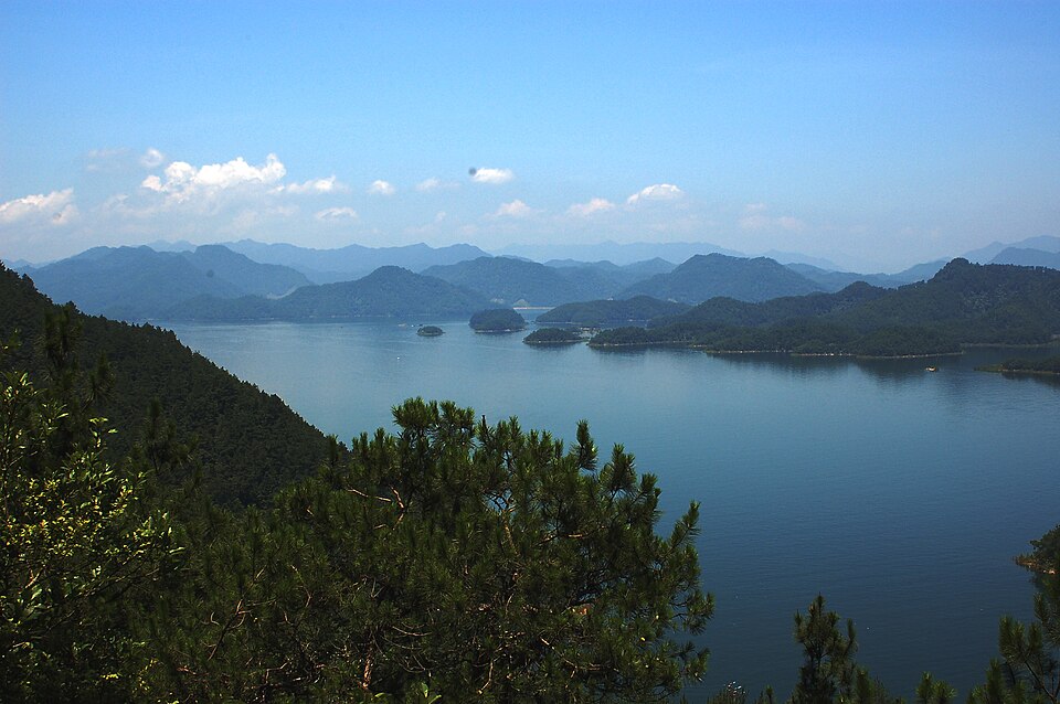 Qiandao Lake (Thousand Island Lake) Tourism Area