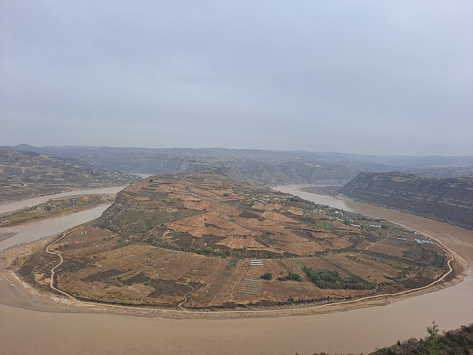 Yanchuan Yellow River Qiankun Bay Tourism Area